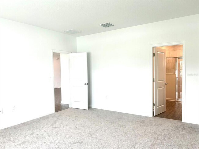 Building Photo - 4611 SW 83rd Lp