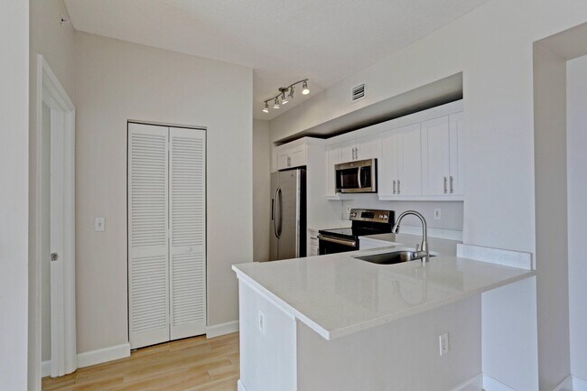 Building Photo - 651 Okeechobee Blvd