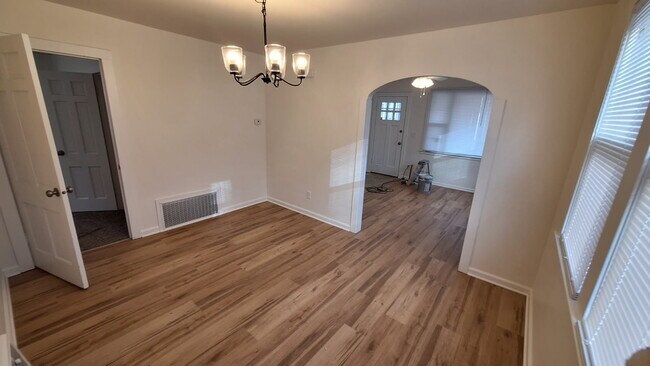 Building Photo - 3044 N 12 St