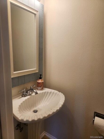 Building Photo - 9255 Lehigh Ave