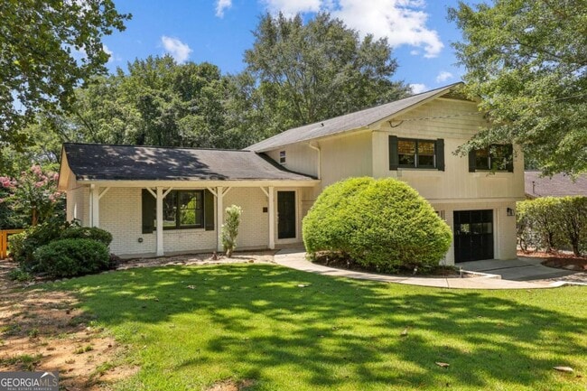 Building Photo - 190 Thompson Pl