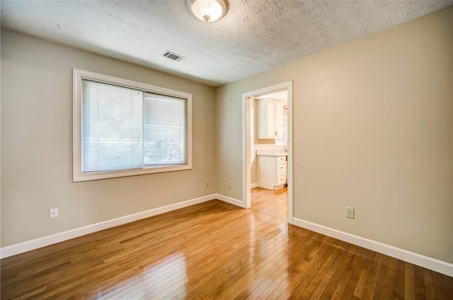 Building Photo - 10385 Rillridge Ct