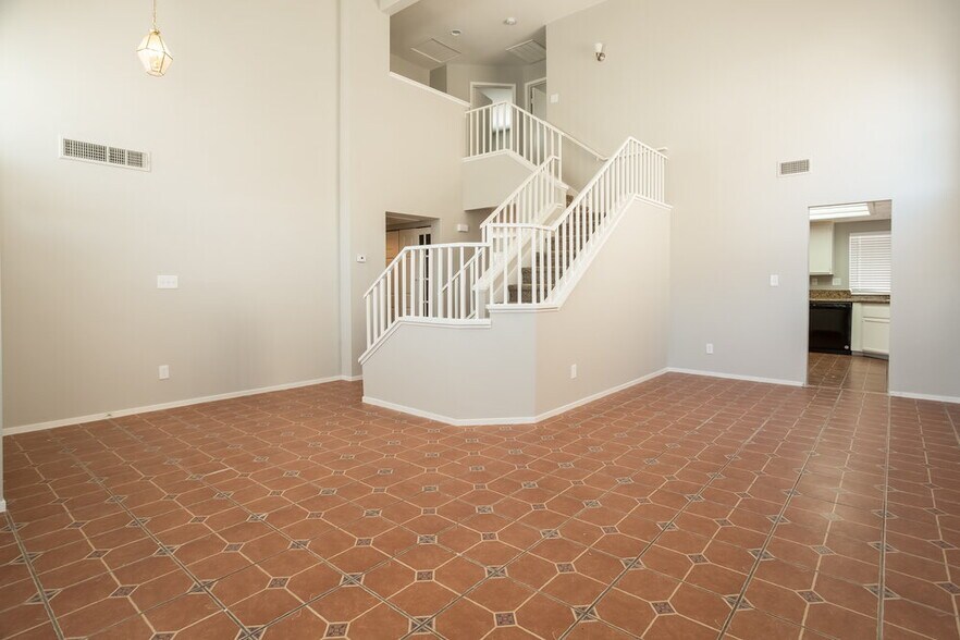 Building Photo - 5831 Trailblazer Dr