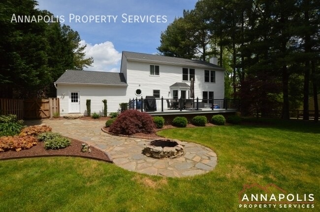 Building Photo - 555 Brightview Dr