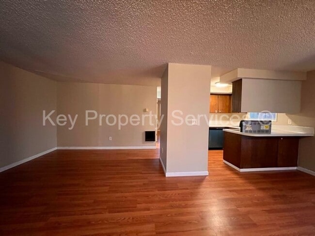 Building Photo - LAJE2