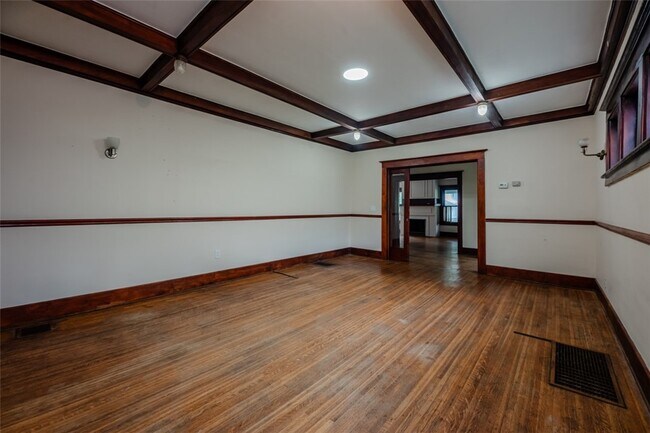 Building Photo - 376 Barrington St