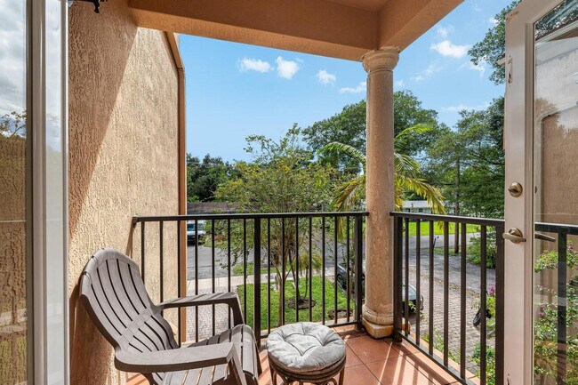 Building Photo - 1721 SW 23rd St