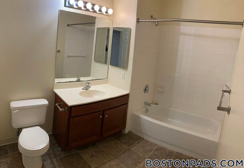 Building Photo - 311 Lowell St