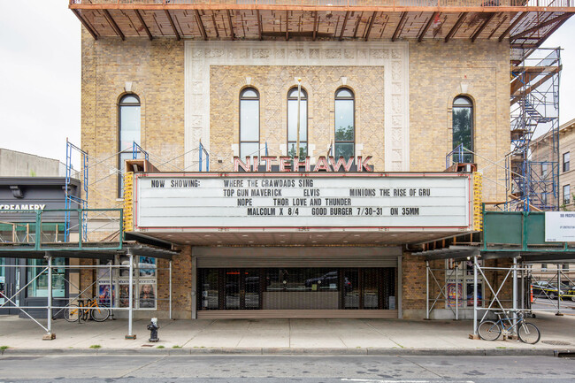 Building Photo - 423 16th St