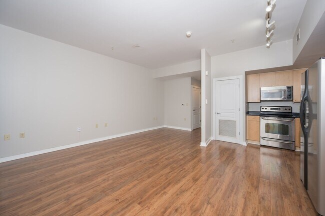 Building Photo - **WALKABLE MIDTOWN CONDO WITH BALCONY AND ...