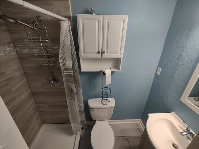 Building Photo - 344 Lavender Ln