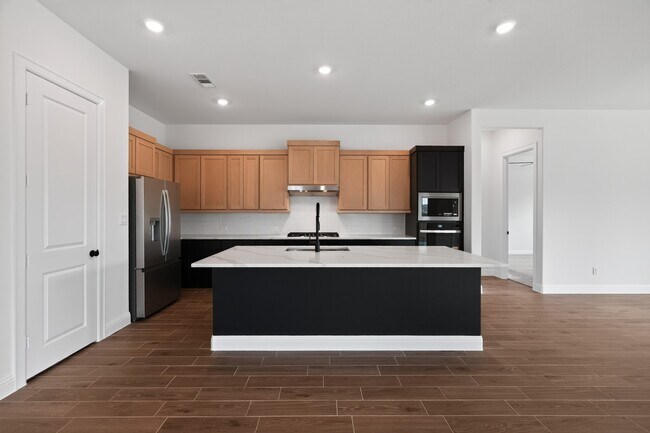 Building Photo - 16231 Sheridan River Trl