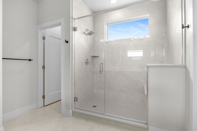 Building Photo - 6625 S Lee St