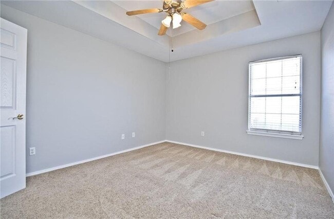 Building Photo - ***520 Walker Street***