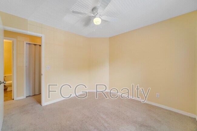 Building Photo - 6052 Westgate Dr