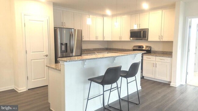 Building Photo - 24238 Zinfandel Ln