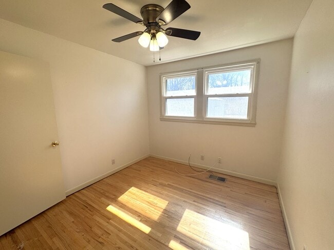 Building Photo - ***NEW PRICE*** Fantastic 3 Bedroom Home in Charlotte Park/West Nashville!