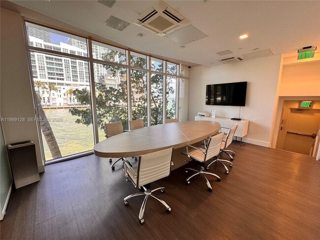 Building Photo - 601 NE 27th St