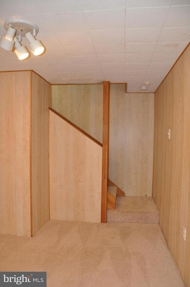 Building Photo - 9705 Glen Ave