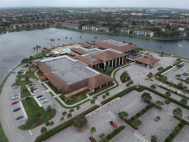 Building Photo - 1300 SW 125th Ave