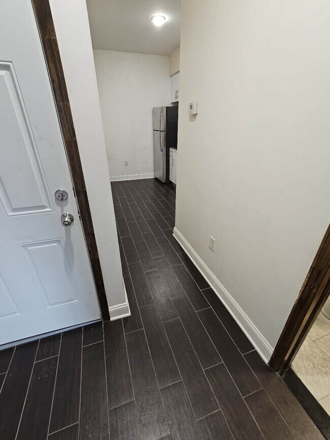 Building Photo - 1229 N 15th St