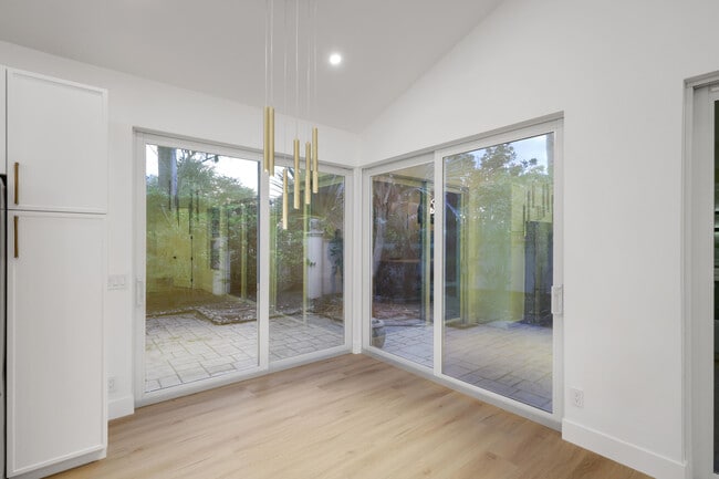 Building Photo - 5537 NW 21st Way