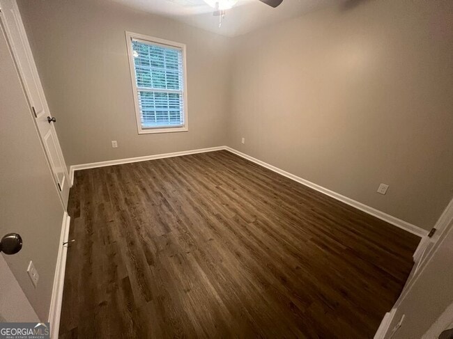 Building Photo - 1571 Bostwick Rd