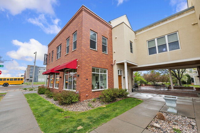Building Photo - 401 Mason Ct