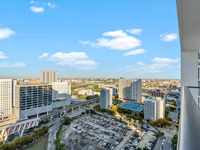 Building Photo - 11 NE 6th St