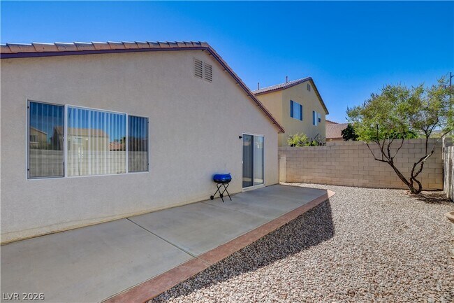 Building Photo - 9890 Ridgehaven Ave