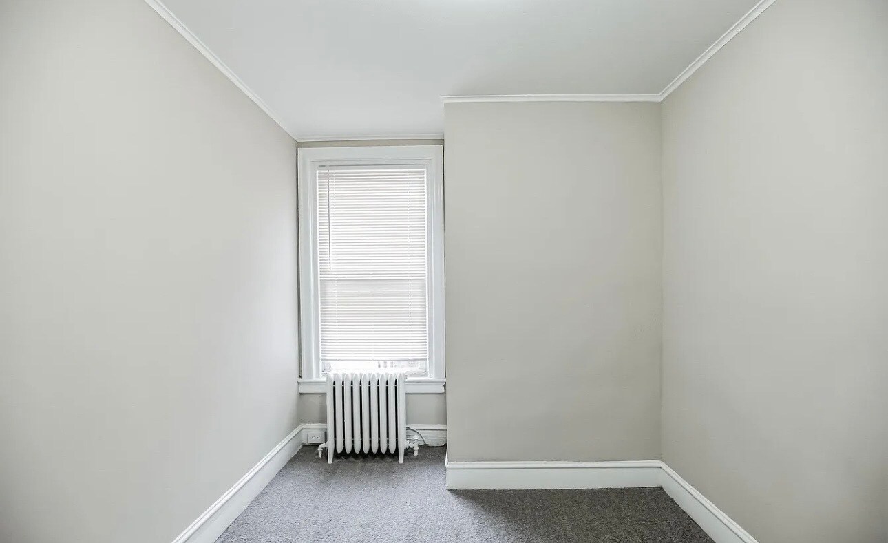 Building Photo - 209 Furley St