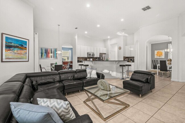 Building Photo - 4140 Oak Tree Dr