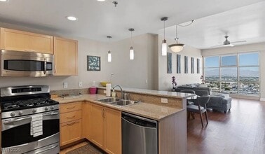 Building Photo - 150 S Las Vegas Blvd