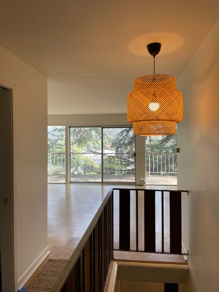 Building Photo - 1827 Oak Tree Dr