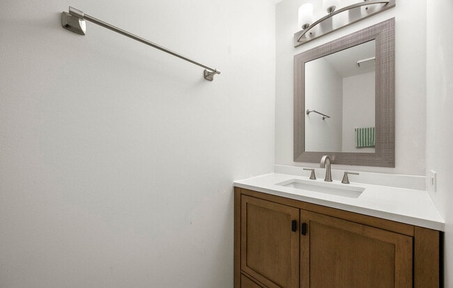 Building Photo - 2235 Cheshire Dr