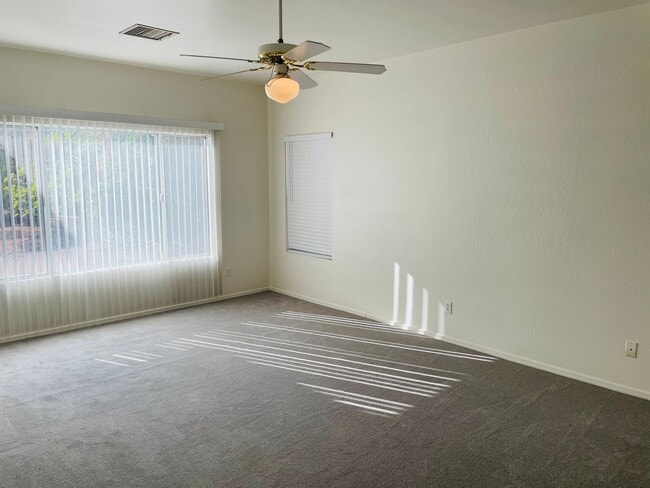 Building Photo - 1815 W Trail Blazer Dr