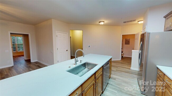 Building Photo - 14648 Via Sorrento Dr
