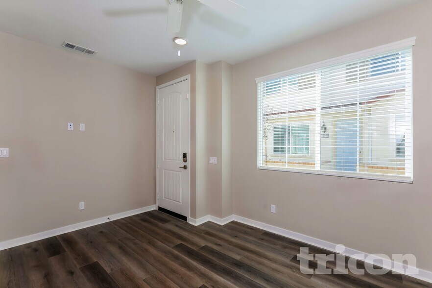 Building Photo - 24665 Tesoro Ct