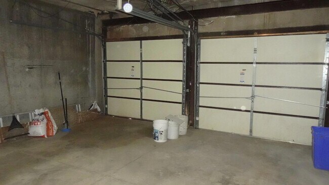 Building Photo - 6736 Blakemore St