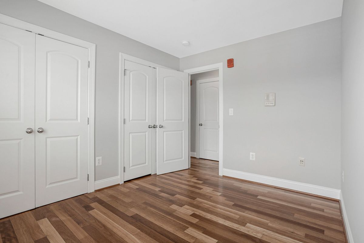 Building Photo - 911 Kennedy St NW