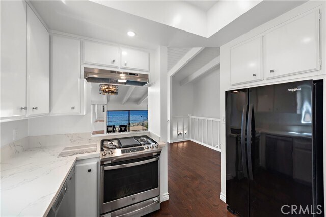 Building Photo - 1089 Baja St