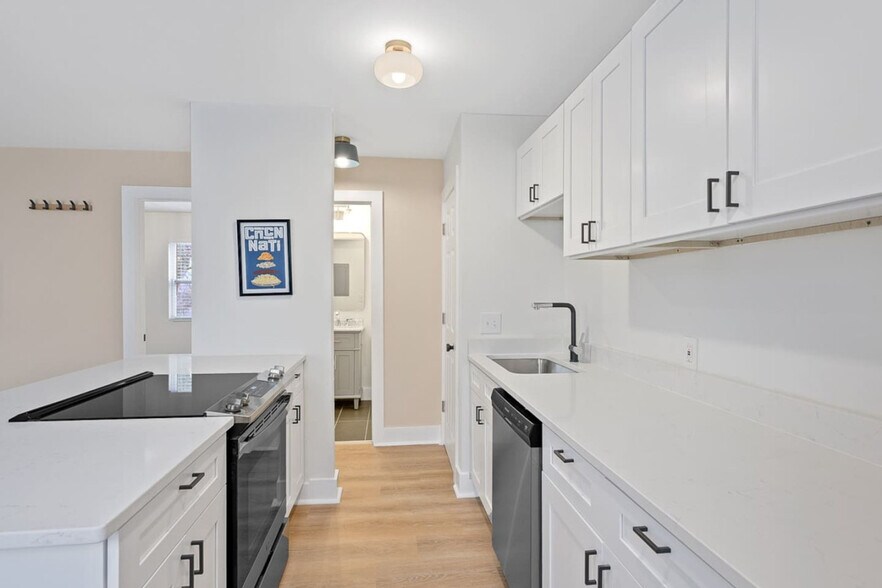 Building Photo - 539 Hale Ave