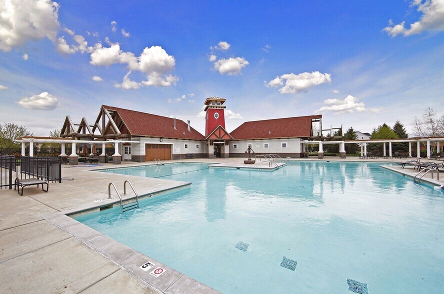 Building Photo - 10749 Falling Water Ln