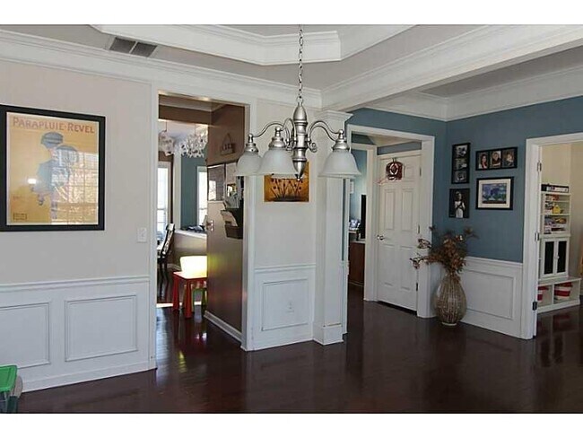 Building Photo - 203 Glenwood Dr