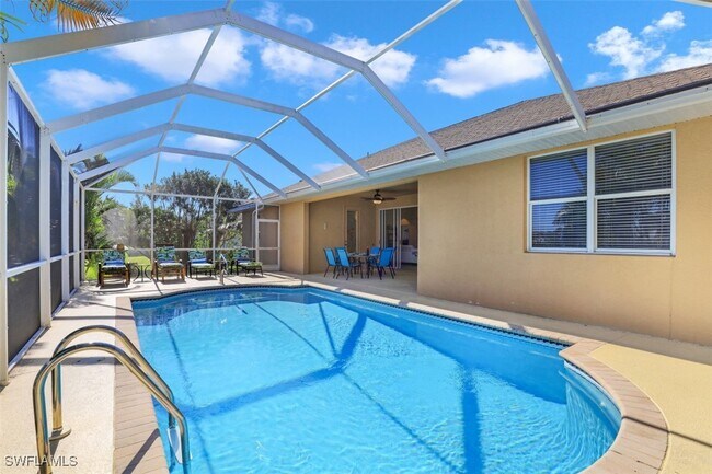Building Photo - 5251 Tamiami Ct