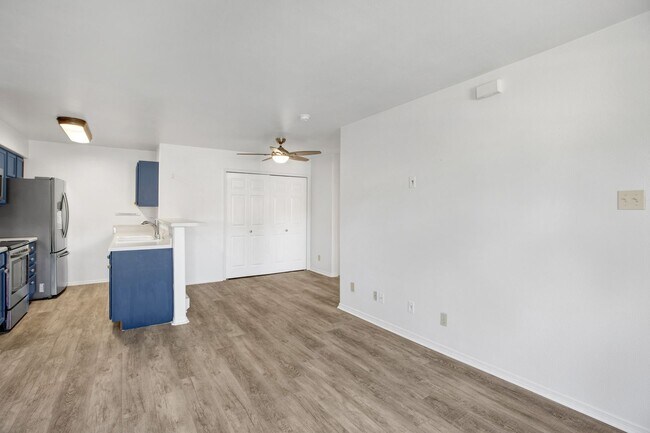 Building Photo - Beautiful Ground Floor Burro Ranch Condo!