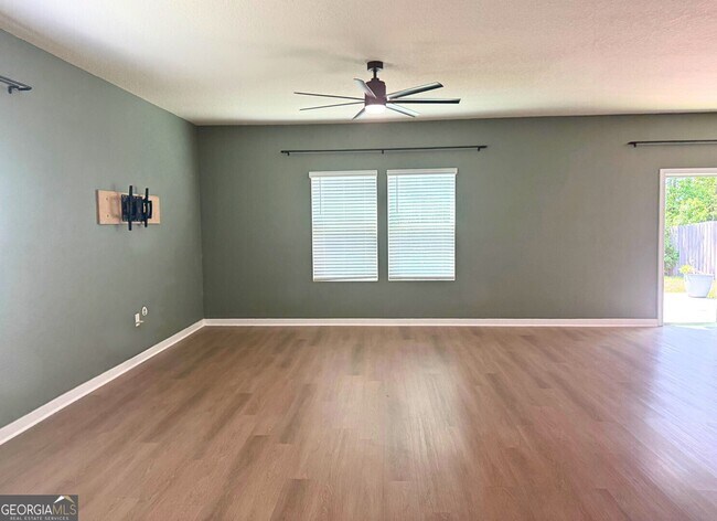 Building Photo - 164 Ashwood Cir