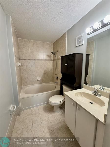 Building Photo - 4425 SW 160th Ave