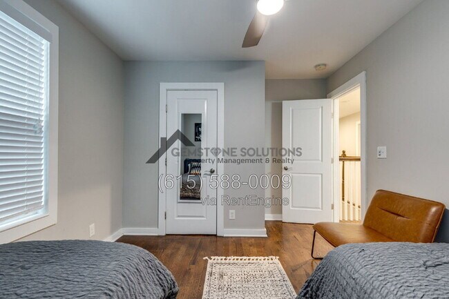 Building Photo - 1516 23rd Ave N