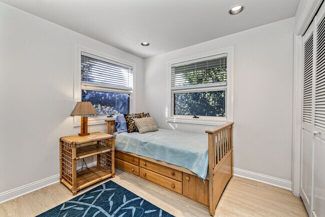 Building Photo - Hawaii Life Presents Modern Mokuleia Beachfront Luxury 4 bedroom 3 Bath